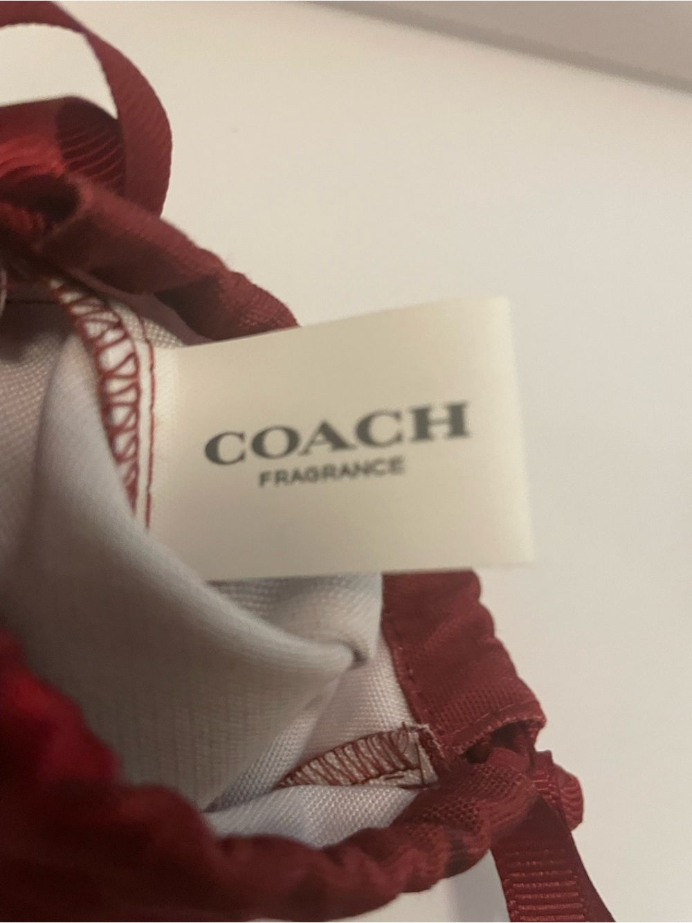 Coach Fragrances Red Glitter Hair Claw Clip & Dusty NEW - Picture 5 of 7